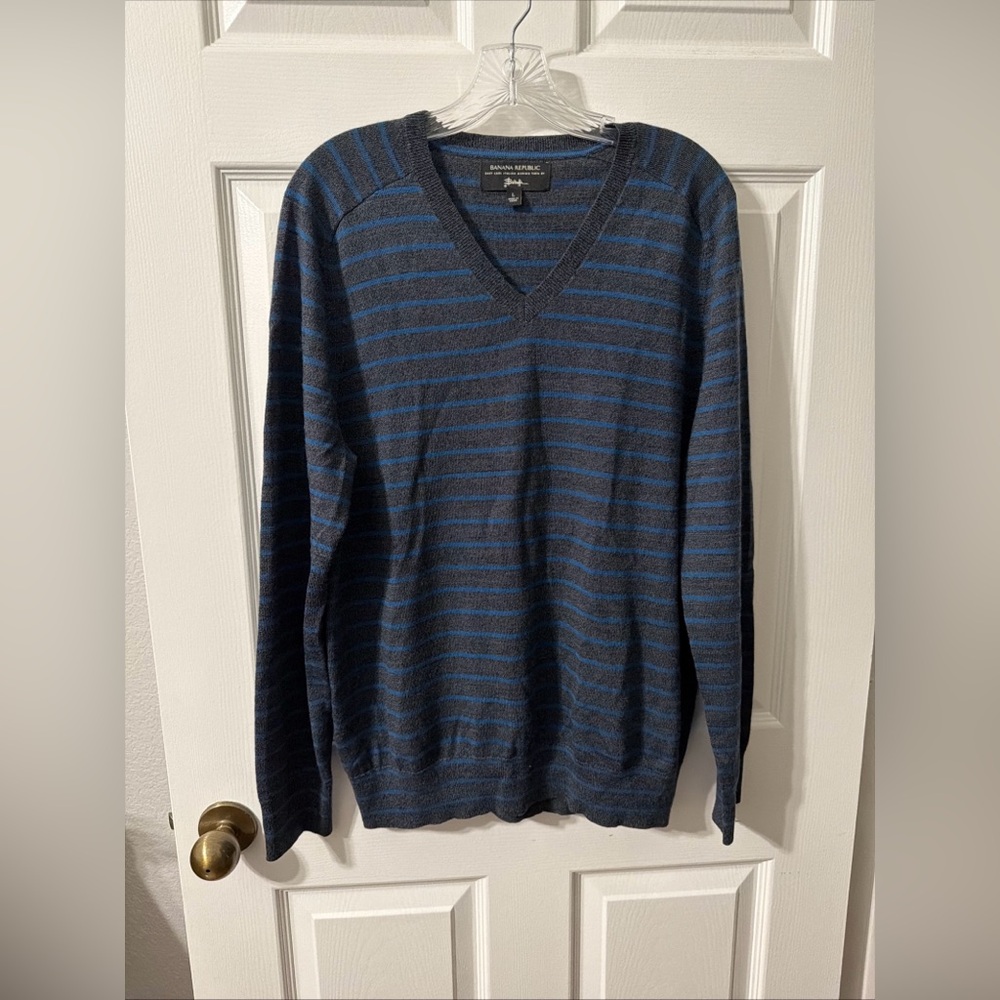 Banana Republic Blue/Gray Striped V-Neck Sweater 100% Italian Merino Wool Size L